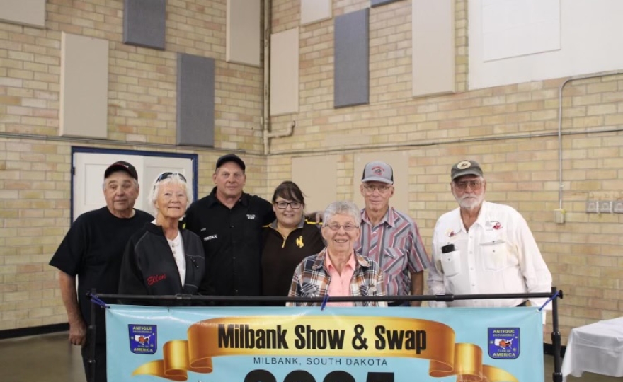 11th Annual Lonny Custer Memorial Vintage Snowmobile Show
